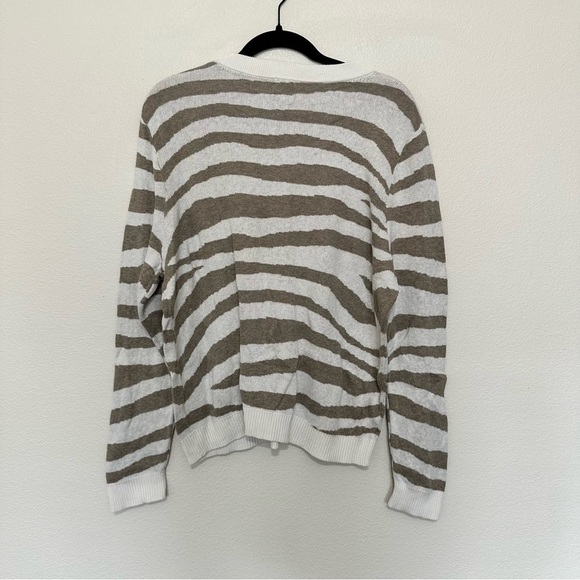 A new day women’s size XL extra large women’s neutral striped crewneck sweater - Picture 3 of 3